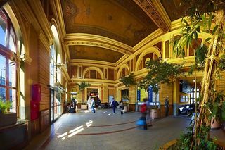 Od pałaców po ikony modernizmu. TOP 10 najpiękniejszych dworców na Śląsku