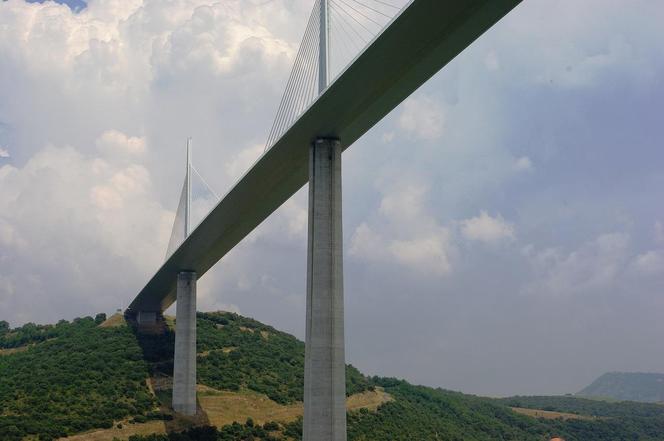 Wiadukt Millau we Francji