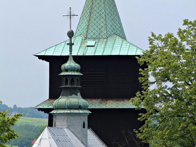 Ta małopolska wieś zachwyca zabytkami. Przy kościele znajduje się grób sławnego barona