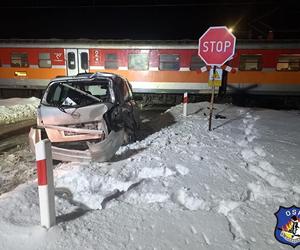 Zignorowała znak STOP i wjechała wprost pod pociąg! Straszny wypadek w Andrychowie