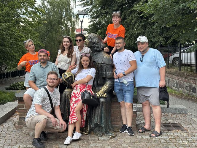 Tłumy przyjezdnych i uśmiechy na twarzach. Wakacyjny patrol Eska Summer City na olsztyńskiej Starówce