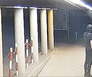 Wandale zniszczyli tablicę Pawła Adamowicza i wulgarnie obrazili prezydentkę miasta