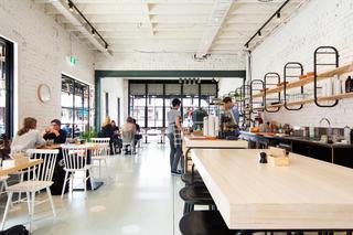 Projekt wnętrza kawiarni: kawiarnia Barry Cafe
