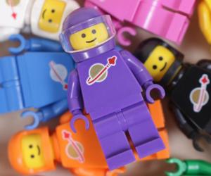 LEGO Space prezentuje kosmiczne minifigurki na 2024 r. Zbierz je wszystkie przed wylotem!