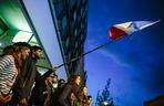 Łódź: Budynek urzędu miasta w barwach francuskiej flagi [ZDJĘCIA]