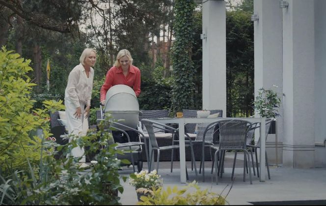 M jak miłość, odcinek 1883. Dorota (Iwona Rejzner), Jagoda (Katarzyna Kołeczek)