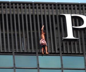 Wdrapał się na szczyt wieżowca w Warszawie