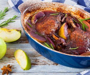 Kaczka z jabłkami: babciny przepis