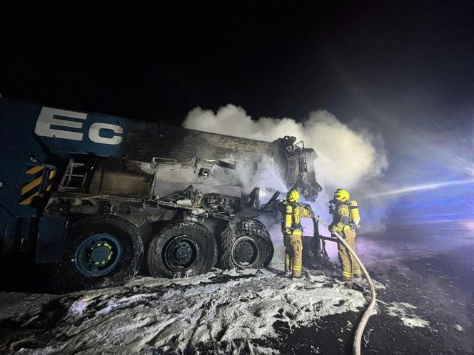 Pożar dźwigu na A1. Zdjęcia z miejsca zdarzenia 