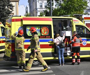 „Otworzyłam oczy, wszyscy leżeli na ziemi”. Szokująca relacja pasażerki. Zderzenie tramwajów w centrum stolicy
