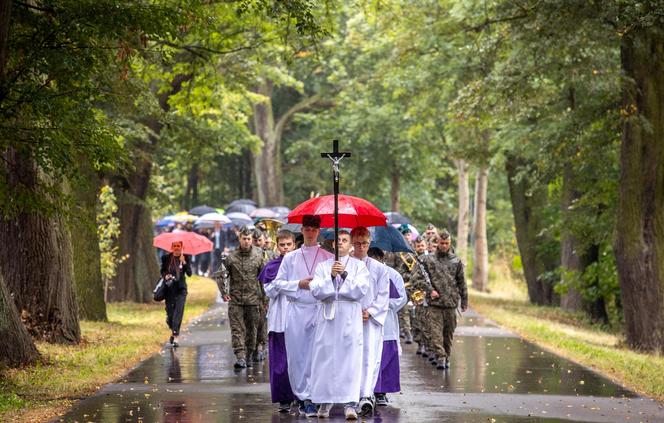 Ostatnie pożegnanie Kai Mireckiej-Ploss. Uroczystości pogrzebowe w rocznicę urodzin zmarłej