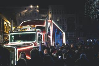 Świąteczna ciężarówka Coca-Coli w Rzeszowie. O której godzinie i gdzie zaparkuje konwój? 
