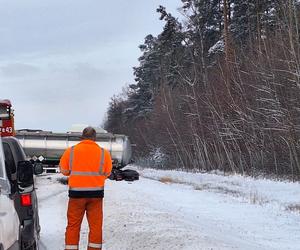 Wypadek na autostradzie A4. Trasa jest oblodzona