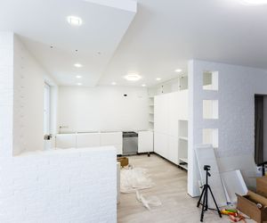 Remonty mieszkań. Ile wydajemy na remont mieszkania? Jak często remontujemy? 