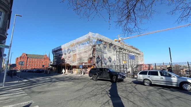 Przebudowa Domu Kultury "Słowianin" - kwiecień 2022