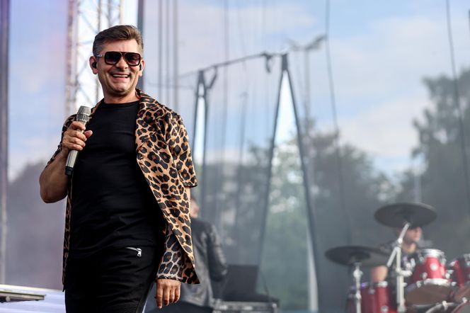 Śląska Scena Letnia na promenadzie przy Stadionie Śląskim w Chorzowie