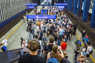 Zamkną Warszawę Centralną dla podróżnych. Jak pojadą pociągi? (8-16.11.2025)