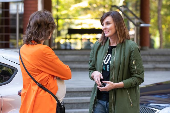 	Na Wspólnej odc. 2809. Kinga (Ilona Wrońska), Roma (Julia Kamińska)