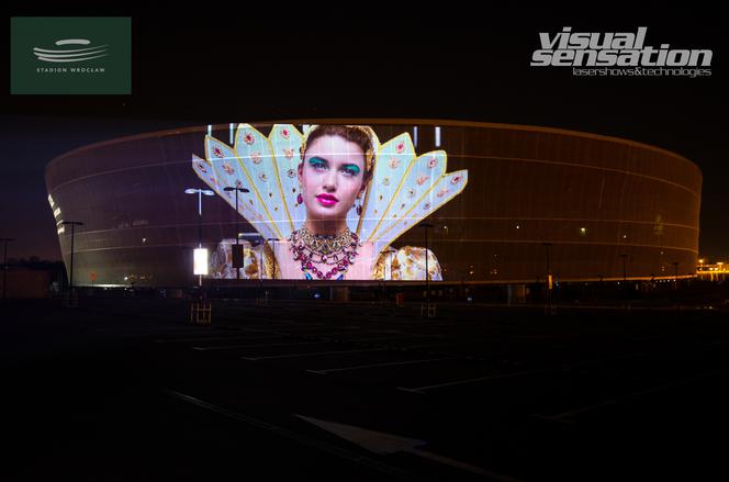 Największy ekran w europie! Jutro rusza kino samochodowe na stadionie Wrocław. Sprawdź ceny biletów 