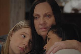 M jak miłość odcinek 1806. Lenka (Olga Cybińska), Krystyna Filarska (Hanna Mikuć), Kinga Zduńska (Katarzyna Cichopek)