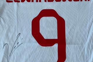 Koszulka Roberta Lewandowskeigo na licytacji WOSP