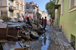 Pierwszy transport darów dla powodzian od Caritas Diecezji Siedleckiej trafił do Nysy i Kłodzka