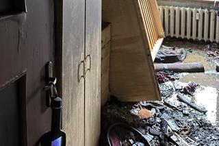 Zrozpaczeni synowie zbierają pieniądze dla rodziców po pożarze mieszkania w Gorzowie