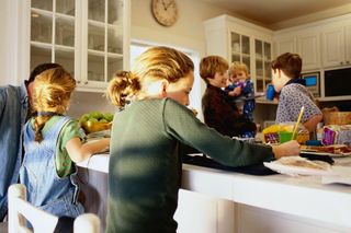 Mama 4 dzieci pokazała komentarze hejterów. „Myślisz, że one chcą, żebyś tyle ich miała?”