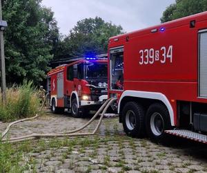 Na niebie widoczne były kłęby dymu. W Bielsko-Białej paliły się wraki samochodów