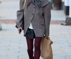 Monika Olejnik w butach wiewiórkach