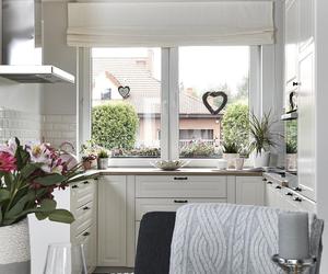 Modne okno w kuchni - inspiracje