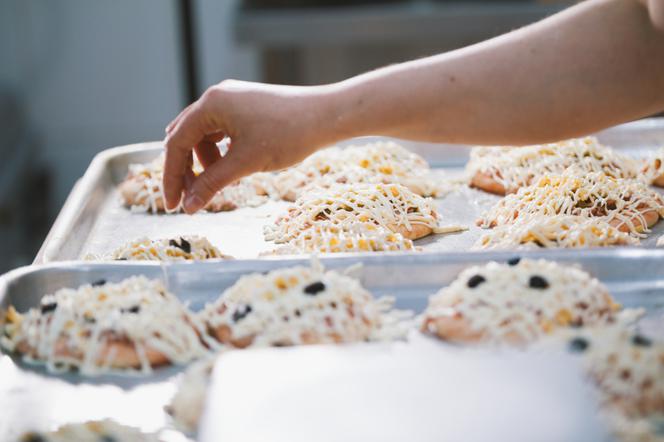 Ziemniaczane mini pizze - szybkie danie z piekarnika