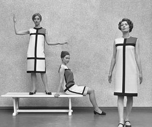 Yves Saint Laurent x Mondrian (1965 r.)