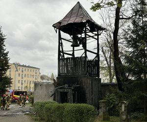 Ktoś podpalił zabytkową drewnianą mającą 208 lat dzwonnicę