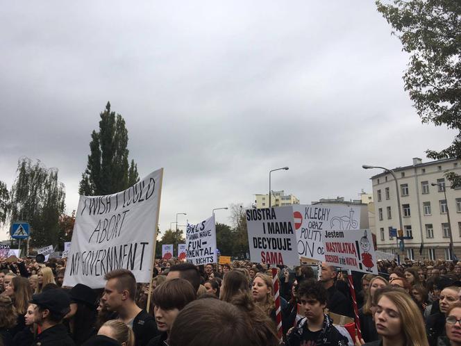 Czarny protest, czarny poniedziałek, strajk kobiet 3.10