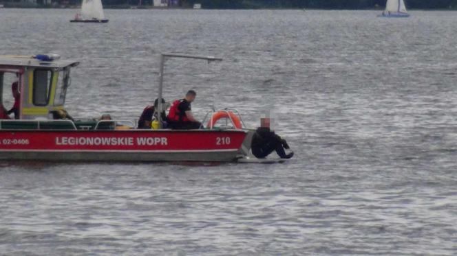 Dramatyczna akcja ratunkowa na Zegrzu. Mężczyzna wypadł z rowerka. Nie wypłynął