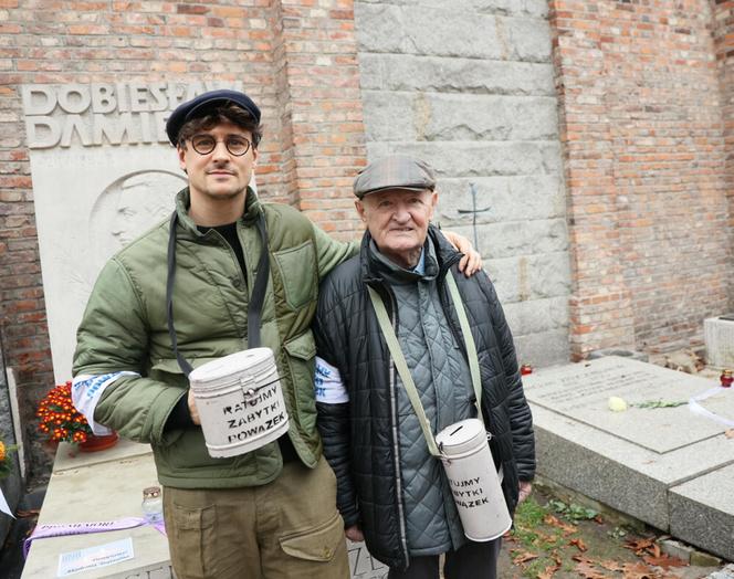  Grób rodziny Damięckich na warszawskich Powązkach. Maciej Damięcki co roku przy nim kwestował