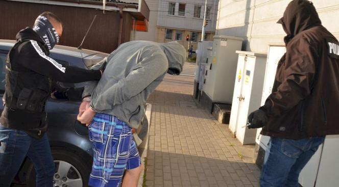 Gdańsk: Pedofil-recydiwista zatrzymany. Namawiał do seksu 14-latkę
