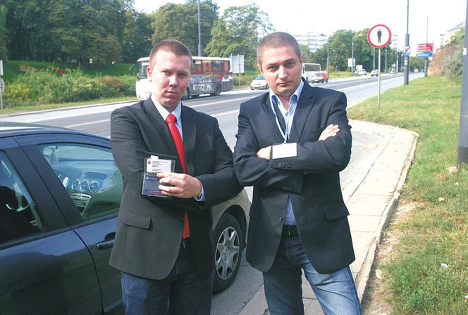 Urzędnicy mandatów nie dostają!