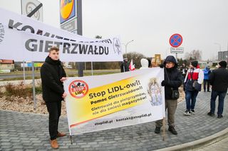 Protest przeciwko budowie centrum logistycznego Lidla w Gietrzwałdzie. Olsztyn, 14.12.2024