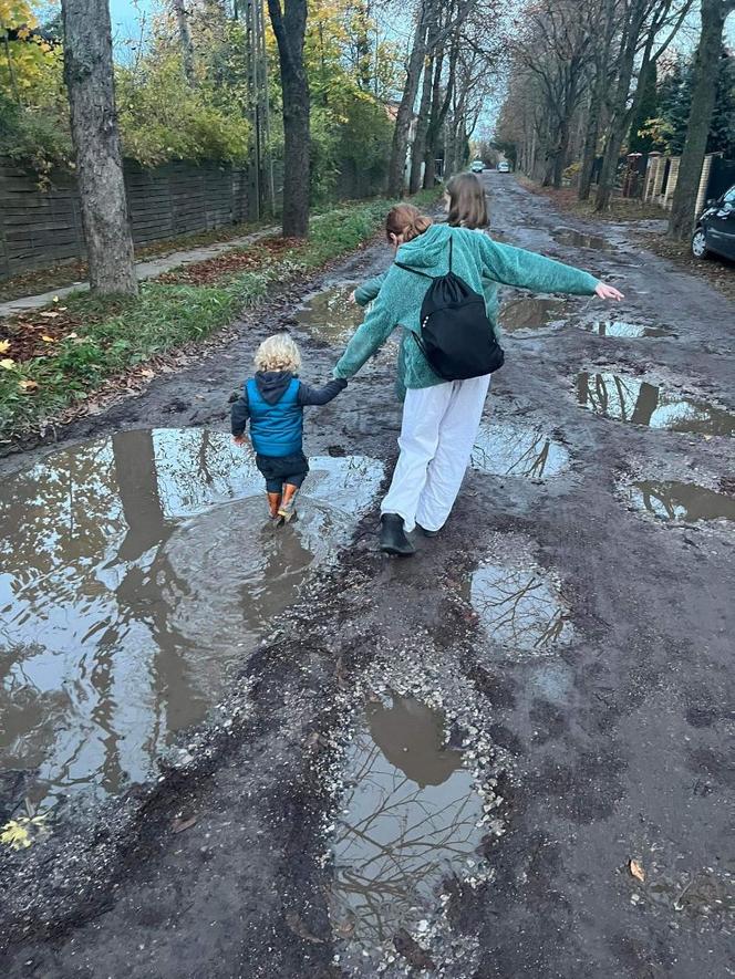 Fatalny stan dróg na Sikawie. Mieszkańcy nie mogą się doczekać remontu