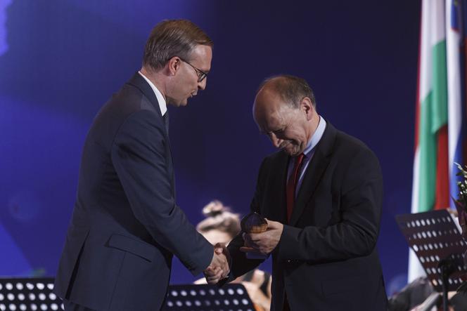Nagroda dla Pawła Borysa na Forum w Karpaczu