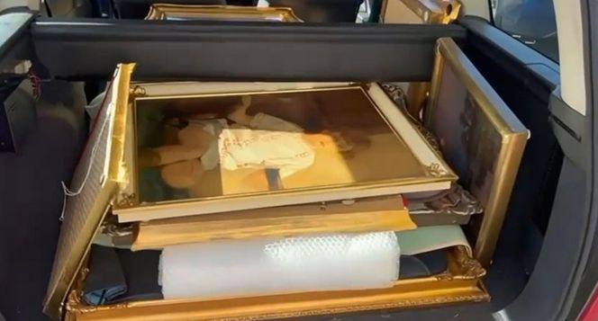 Obrazy Kossaka i Karpińskiego odzyskane przez mokotowskich policjantów