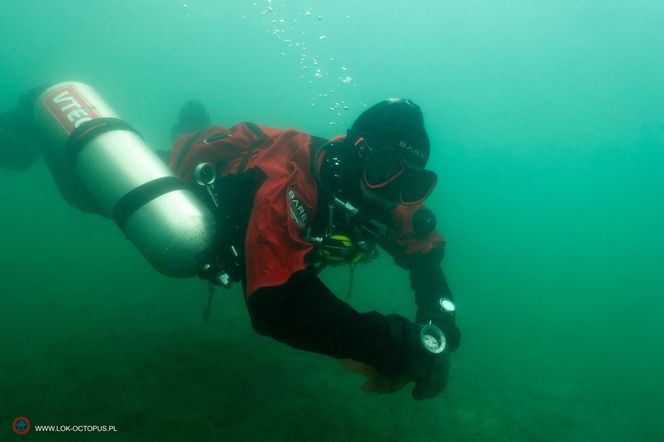 jezioro Tarnobrzeskie Niezwykła akcja płetwonurków