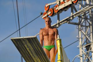 Red Bull Cliff Diving. Krzysztof Kolanus skacze na złamanie karku ZDJĘCIA