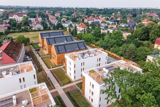 Osiedle, które lepiej wygląda w rzeczywistości niż na wizualizacjach. Drewno i biel we Wrocławiu