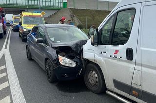 Czołowe zderzenie w Święciechowie. Jedna osoba zabrana do szpitala [ZDJĘCIA]