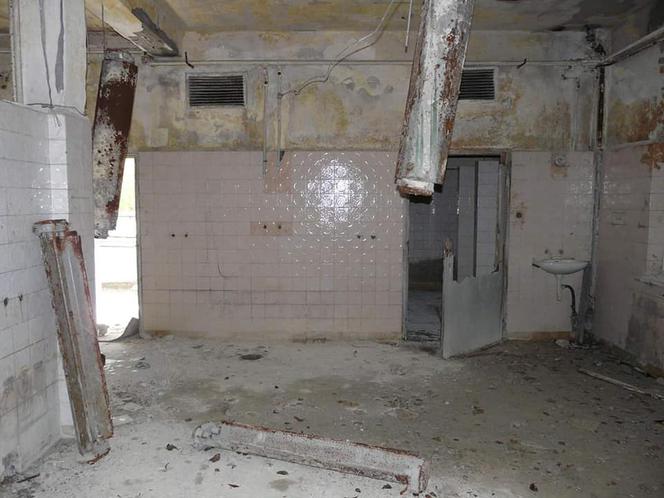 Opuszczony szpital w Zabrzu. Kiedyś świetna lecznica. Teraz odstraszająca ruina