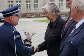 Policjant Marek Cekała zginął na służbie. Po 20 latach od tragedii odsłonięto pamiątkową tablicę [ZDJĘCIA]