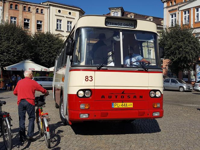 Autosan MZK w Lesznie kursował na Drzwi Otwarte Schroniska dla Bezdomnych Zwierząt w Henrykowie 